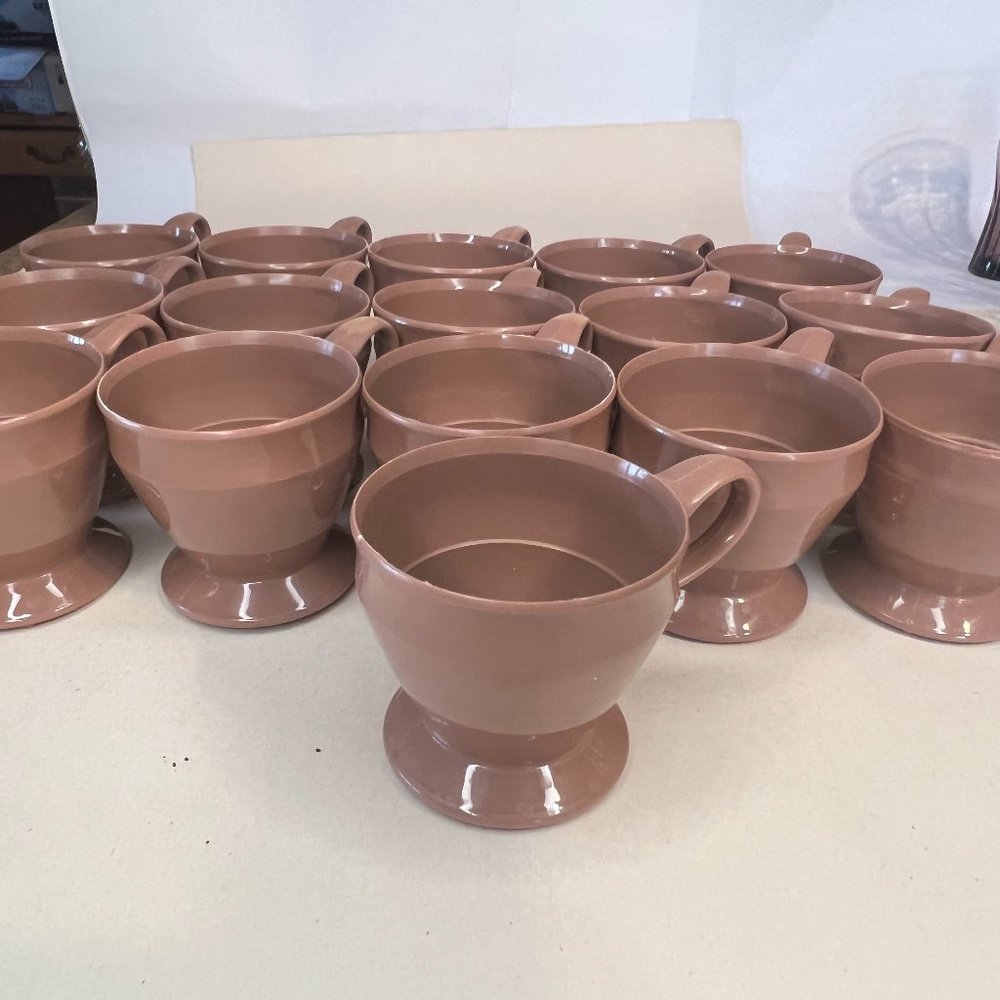 Vintage 1960s Dixie Cup Holders Brown Plastic Matching Set of 20 - Excellent Con